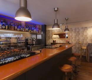 Bar cafetería  Vincci Soma Madrid