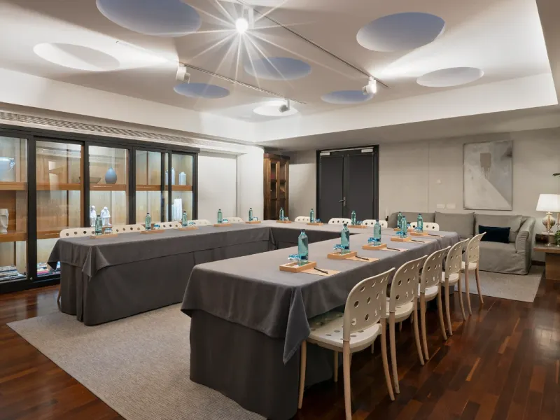 Biblioteca Vincci Soma 4* Madrid Biblioteca Vincci Soma 4* Madrid