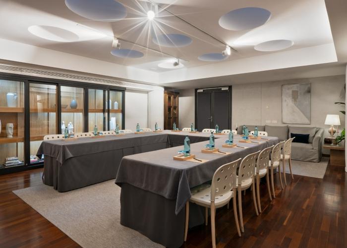 Biblioteca Vincci Soma 4* Madrid Biblioteca Vincci Soma 4* Madrid